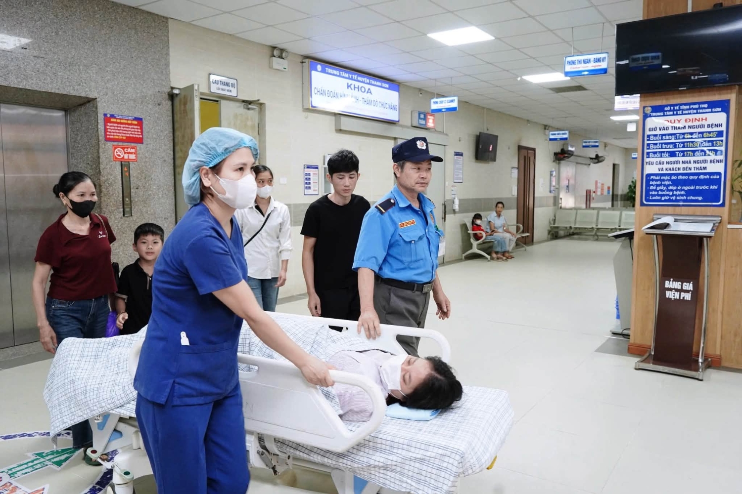 THỰC HIỆN NGHỊ QUYẾT 72-NQ/TW: TRUNG TÂM Y TẾ KHU VỰC THANH SƠN HƯỚNG TỚI SỰ HÀI LÒNG VÀ TIN YÊU CỦA NHÂN DÂN